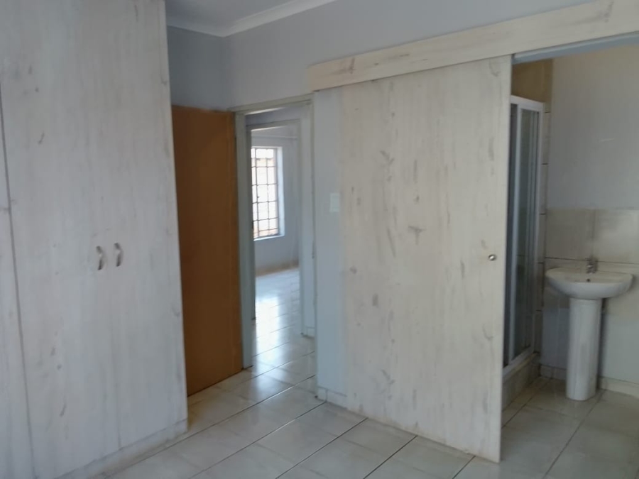 To Let 3 Bedroom Property for Rent in Waterkloof East North West